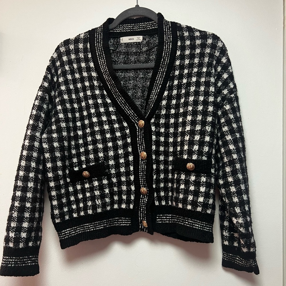 Tweed patterned sweater with gold buttons